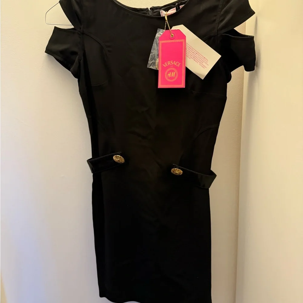 Black Sheath Mini Dress with Cold Shoulder for Cocktail - Picture 3 of 4